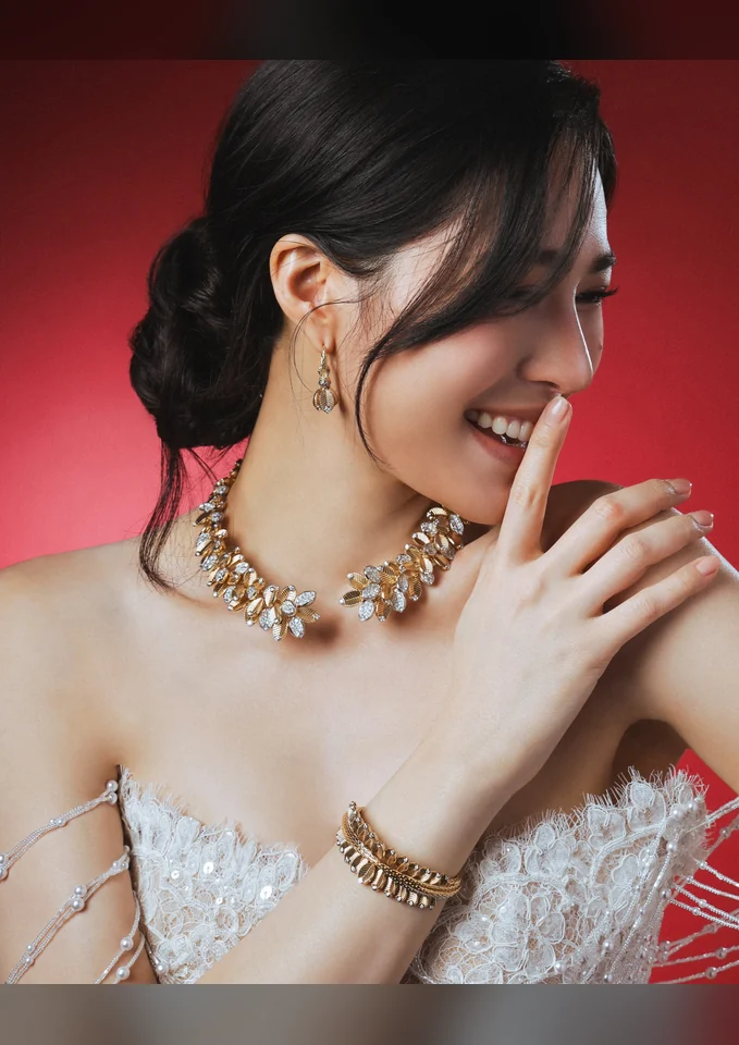 หลิงหลิง คอง ลุคชุดขาวในงานแฟชั่น ลำดับที่ 10