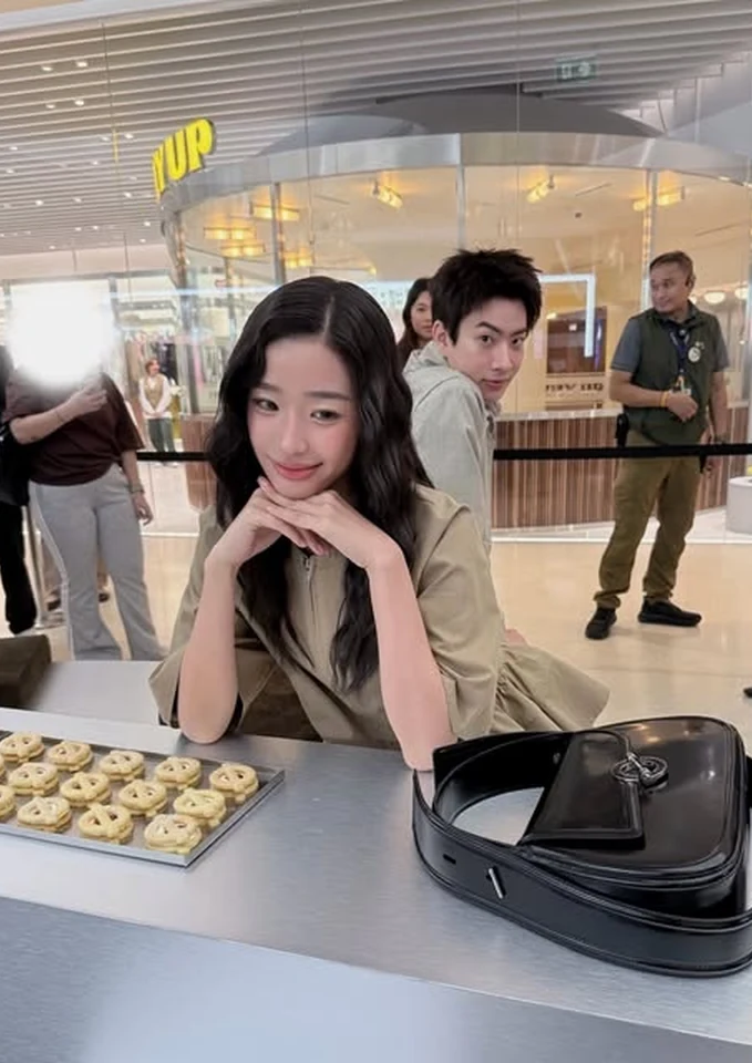 ตู ต้นตะวัน ภาพประกอบลำดับ 7