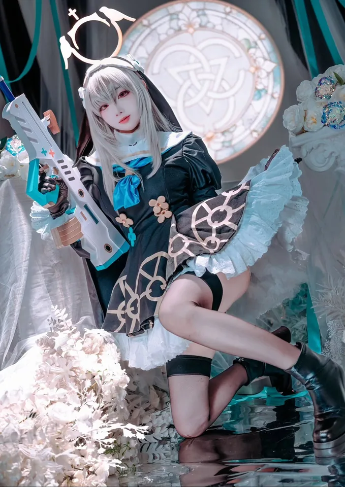 Aza Miyuko กับงานออกแบบเครื่องแต่งกาย