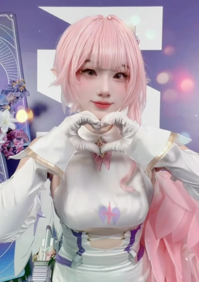 Aza Miyuko กับรายละเอียดวิกและเมกอัพ